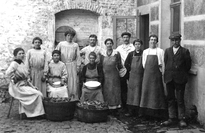 Fontaine-l'eveque, son histoire